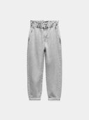 Elevated-rise, loose-fitting paperbag jeans with a high waist.