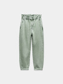 Elevated-rise, loose-fitting paperbag jeans with a high waist.